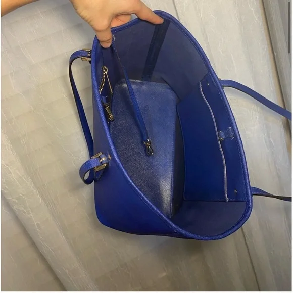 Michael Kors Purse - Picture 15 of 16